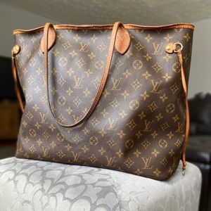 Louis Vuitton Neverfull GM doesn’t come with inside pouch open to trade for PM